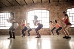 Programme gratuit de Callisthénie en 28 jours de Monsieur Antoine - Squats en groupe